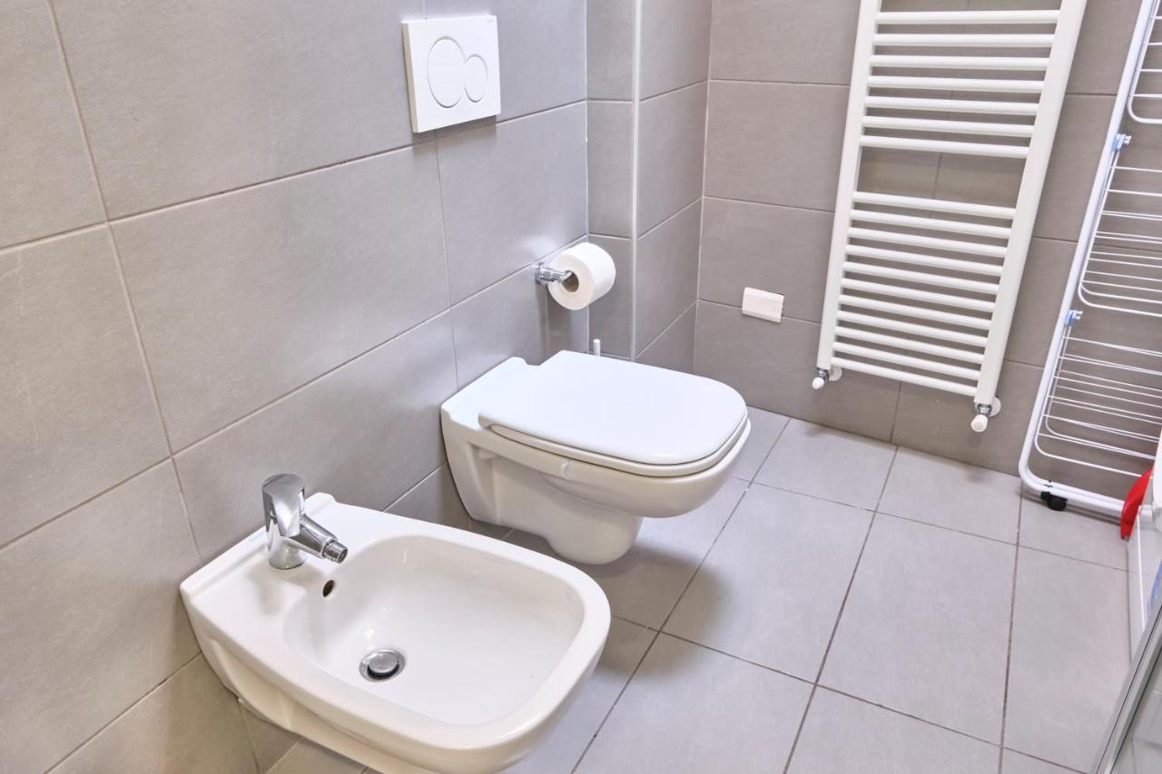 Centro-Lecco Romantico Appartamento Sul Lago Buitenkant foto